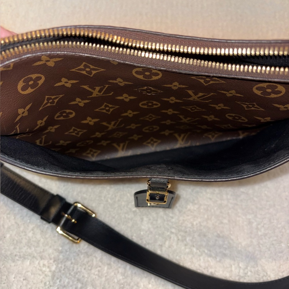 Louis Vuitton Odéon MM Bag - Picture 10 of 11